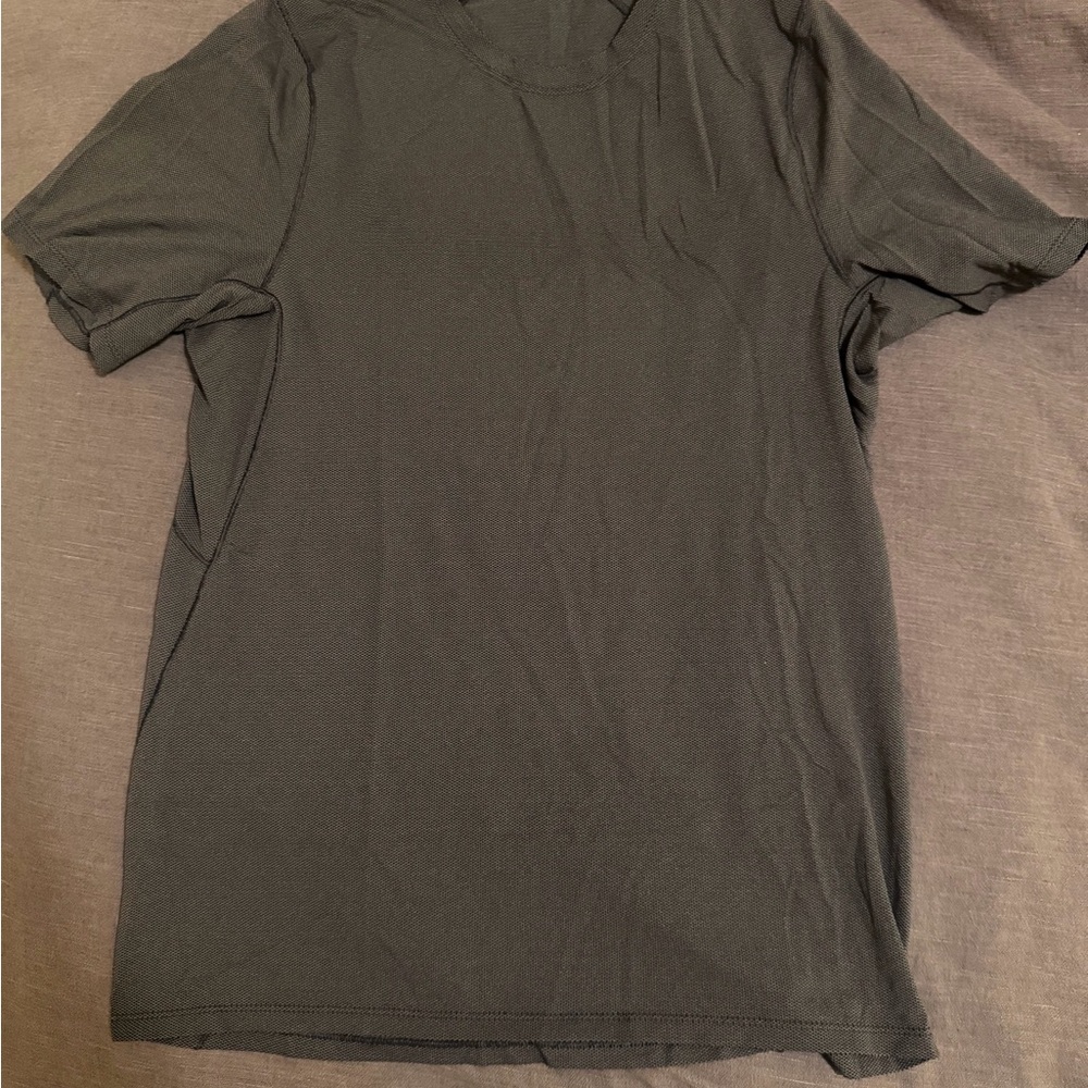 Lululemon Men's Classic Crew Neck T-Shirt in Dark Gray